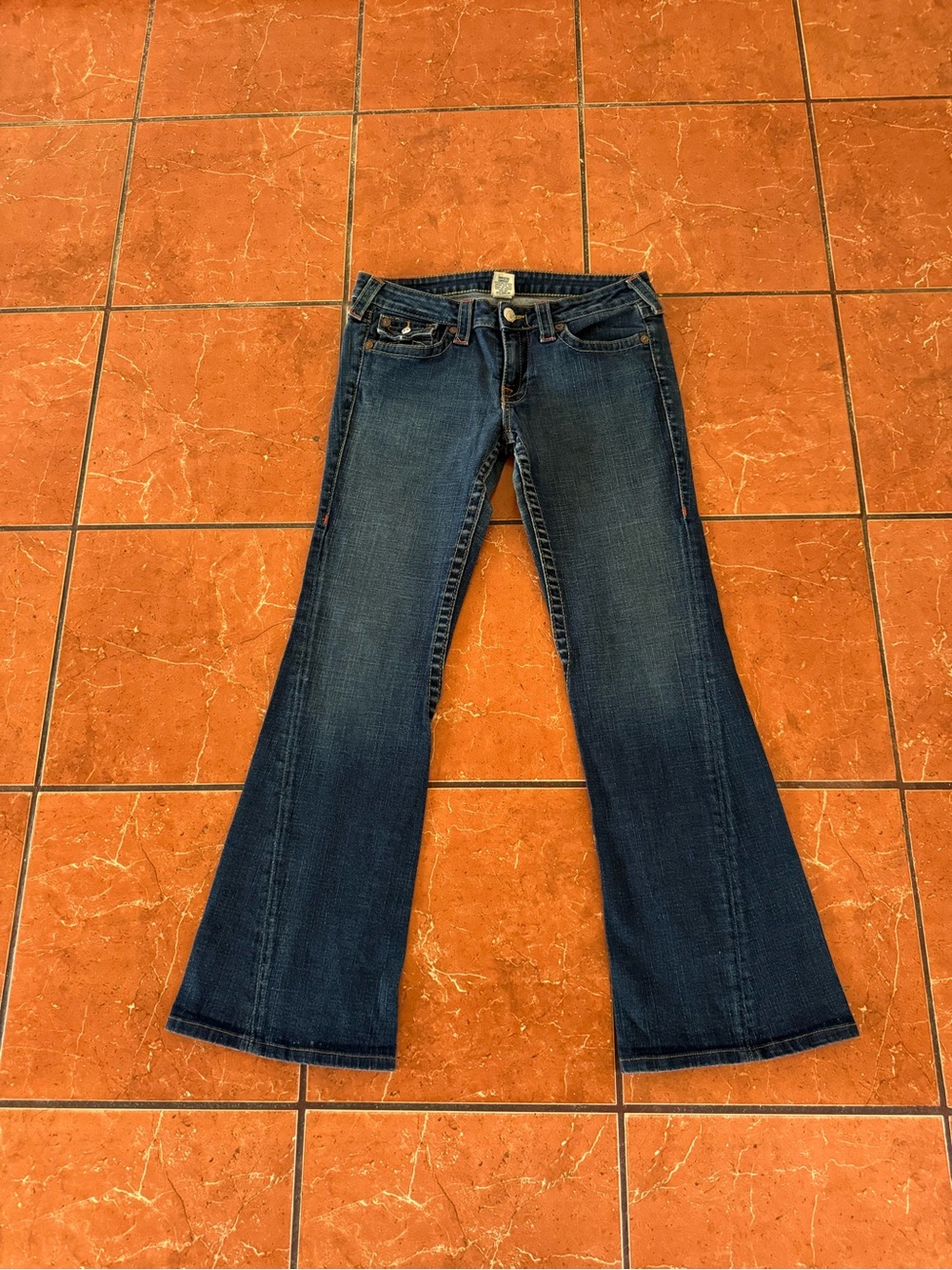 True Religion Women’s Jeans Size 31 Y2K Dark Wash Bootcut Horseshoe Pockets - Picture 4 of 9